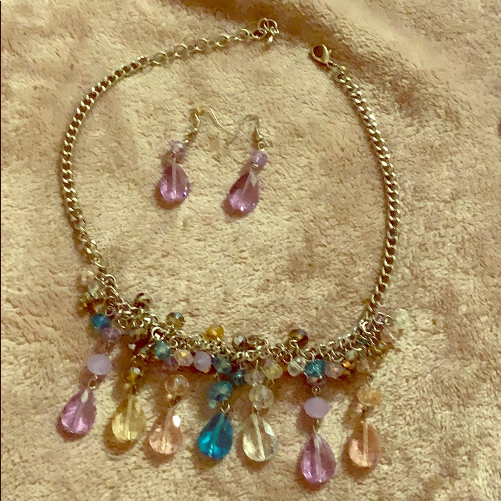 Necklace and earrings set